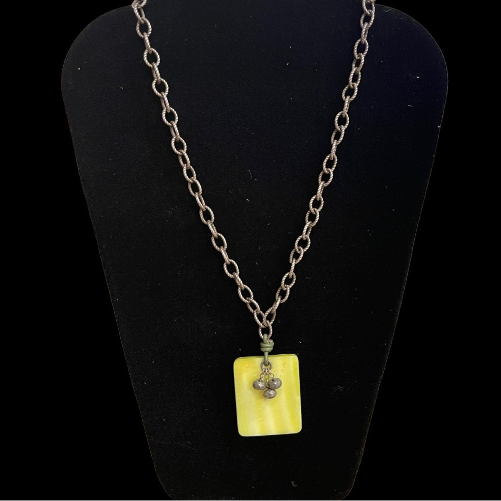 Silpada Mother of Pearl Necklace N1133